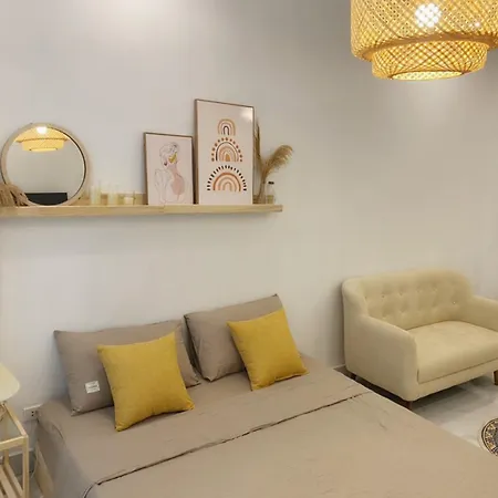 Michi Ly Nam De 100M Den Pho Duong Tau Apartment Hanoi Exterior photo