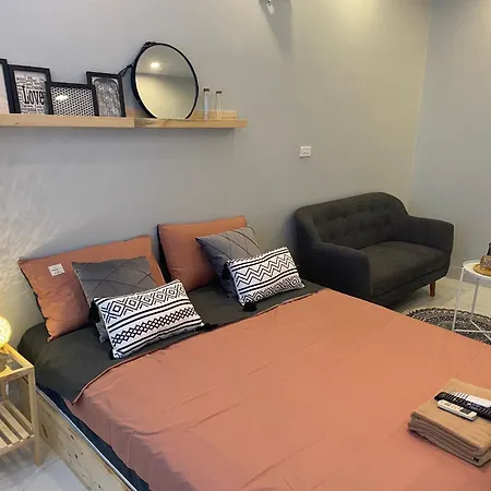 Michi Ly Nam De 100M Den Pho Duong Tau Apartment Hanoi Exterior photo
