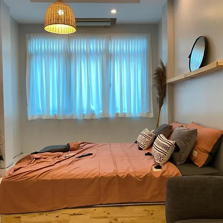 Michi Ly Nam De 100M Den Pho Duong Tau Apartment Hanoi Exterior photo
