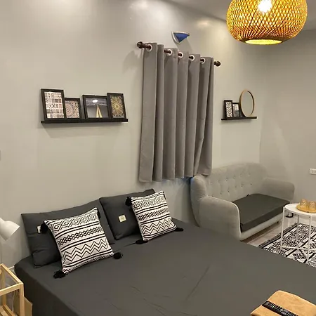 Michi Ly Nam De 100M Den Pho Duong Tau Apartment Hanoi Exterior photo