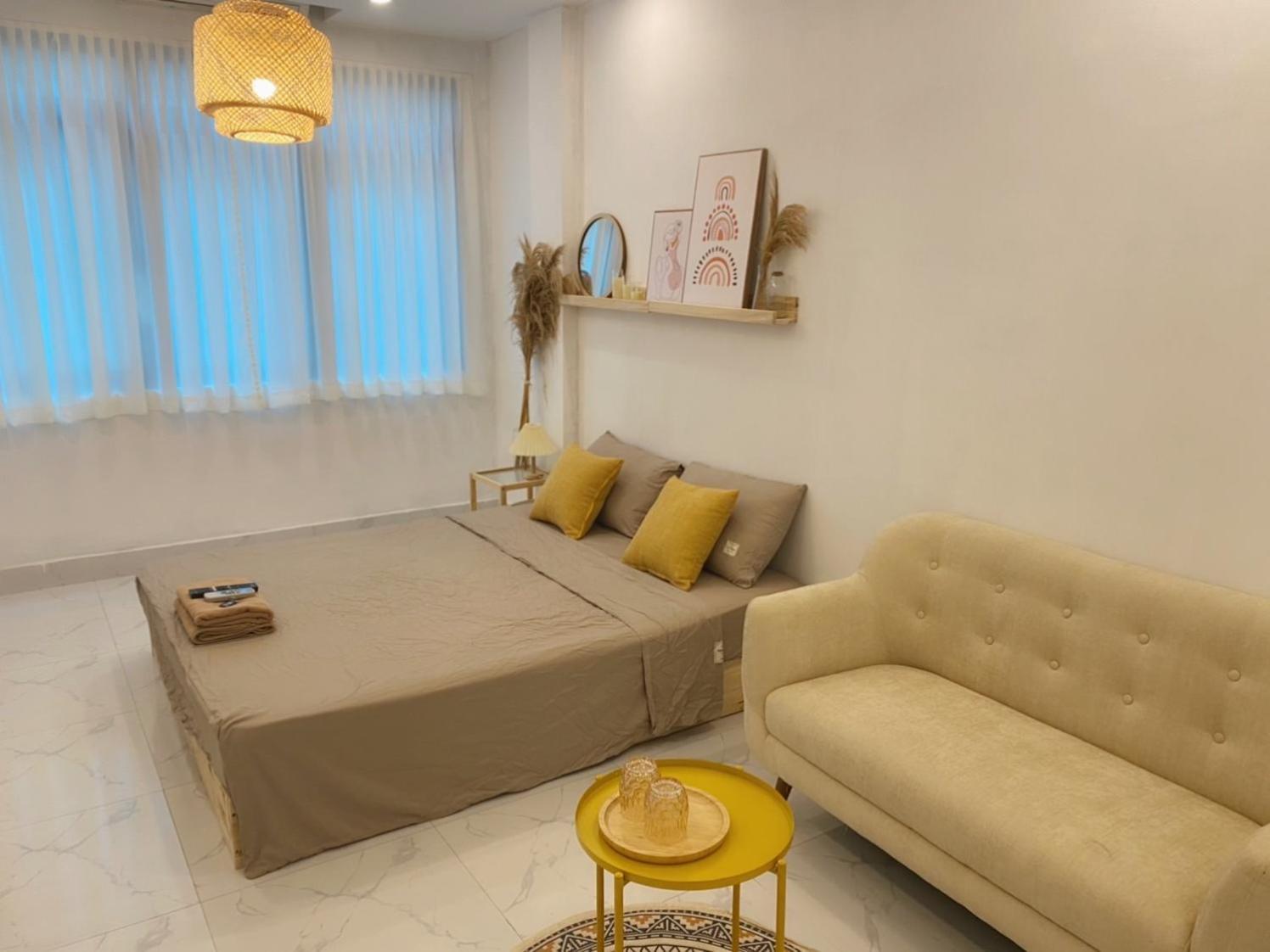 Michi Ly Nam De 100m Den Pho Duong Tau Homestay *