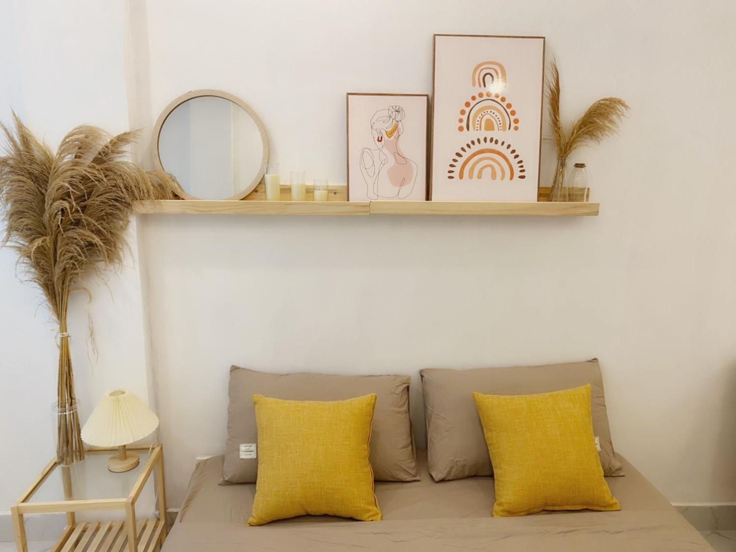 Michi Ly Nam De 100m Den Pho Duong Tau Homestay Hanoi