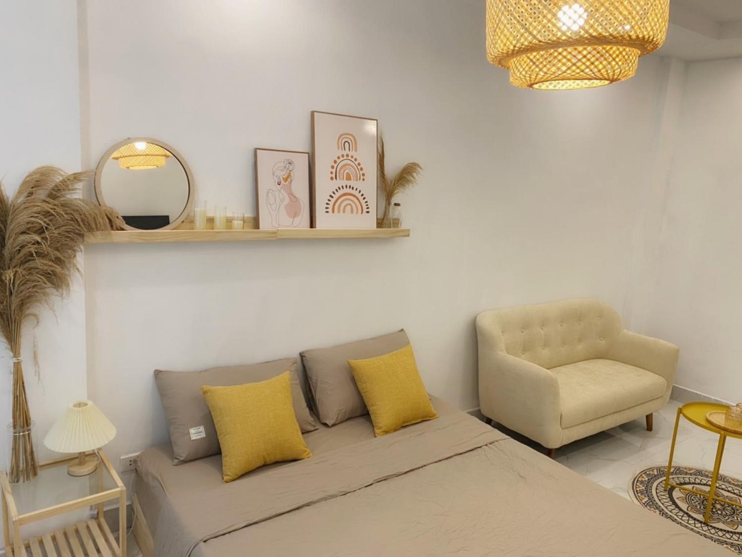 Michi Ly Nam De 100m Den Pho Duong Tau Homestay Hanoi