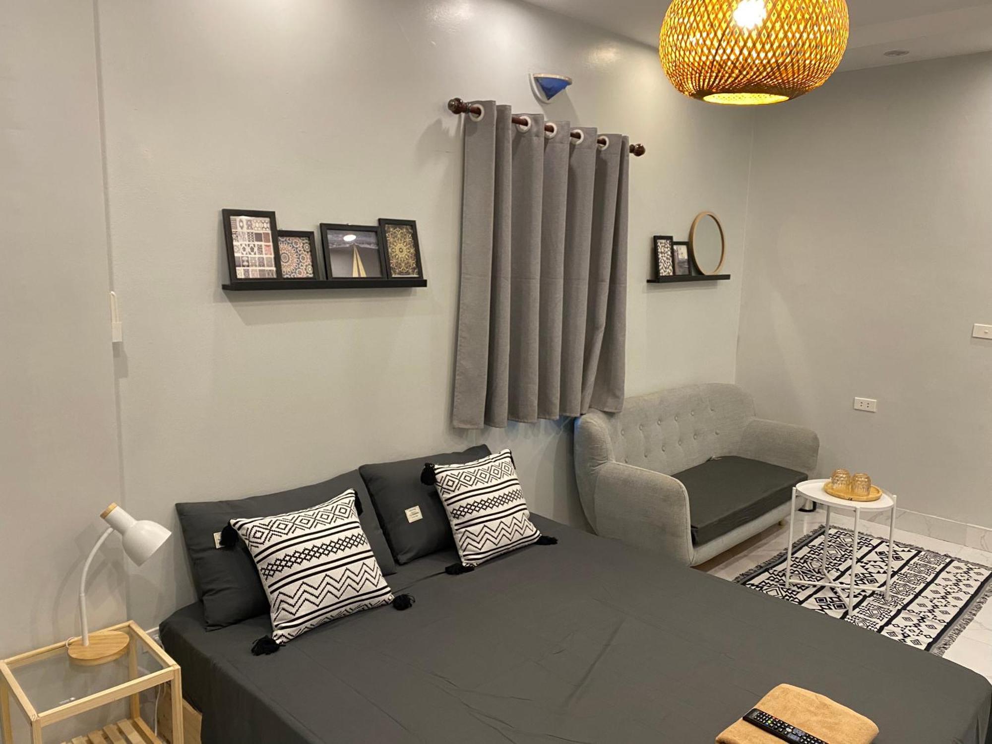 Michi Ly Nam De 100m Den Pho Duong Tau Homestay *